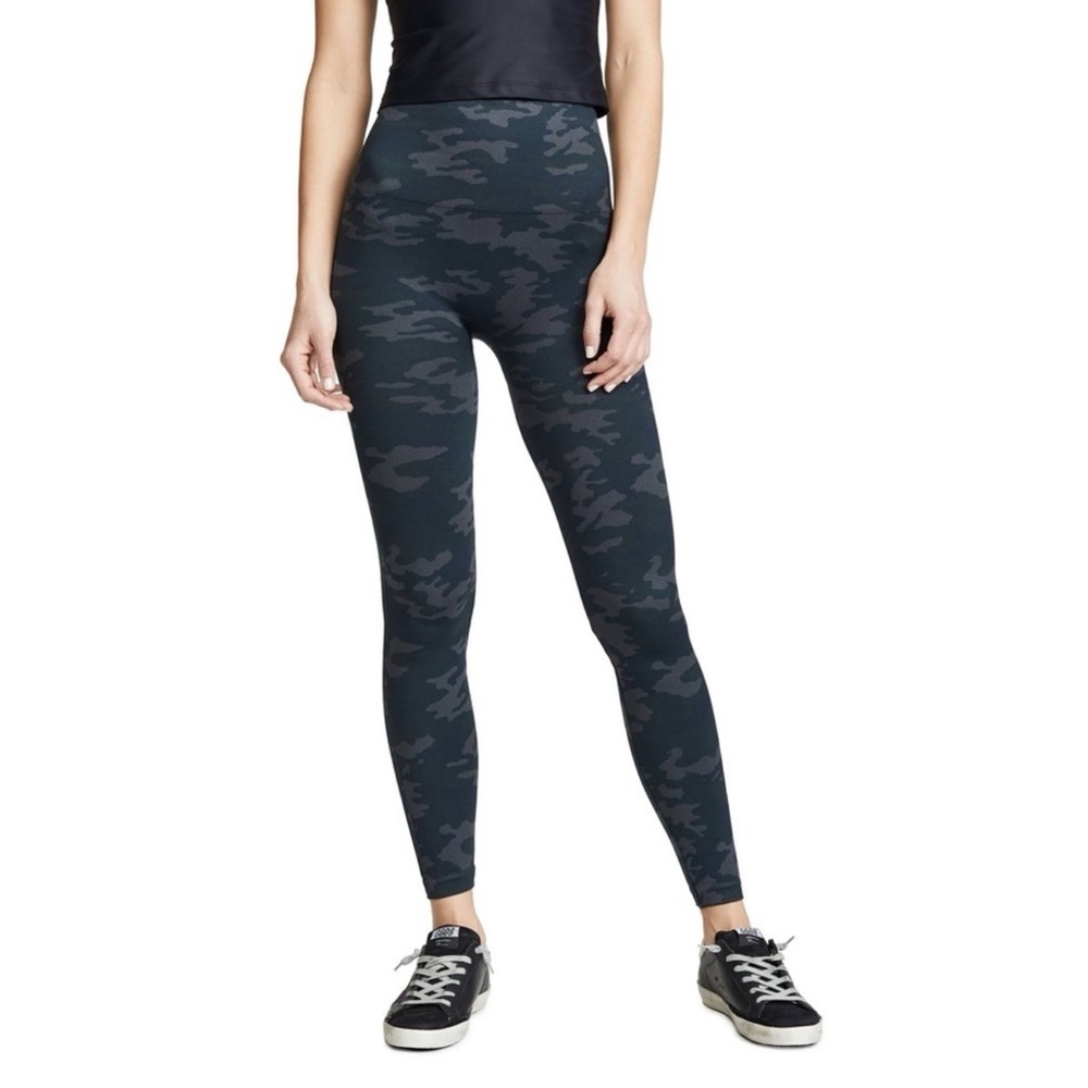 SPANX Women Camo Look At Me Now Seamless Leggings MEDIUM Athleisure Activewear - Picture 3 of 10